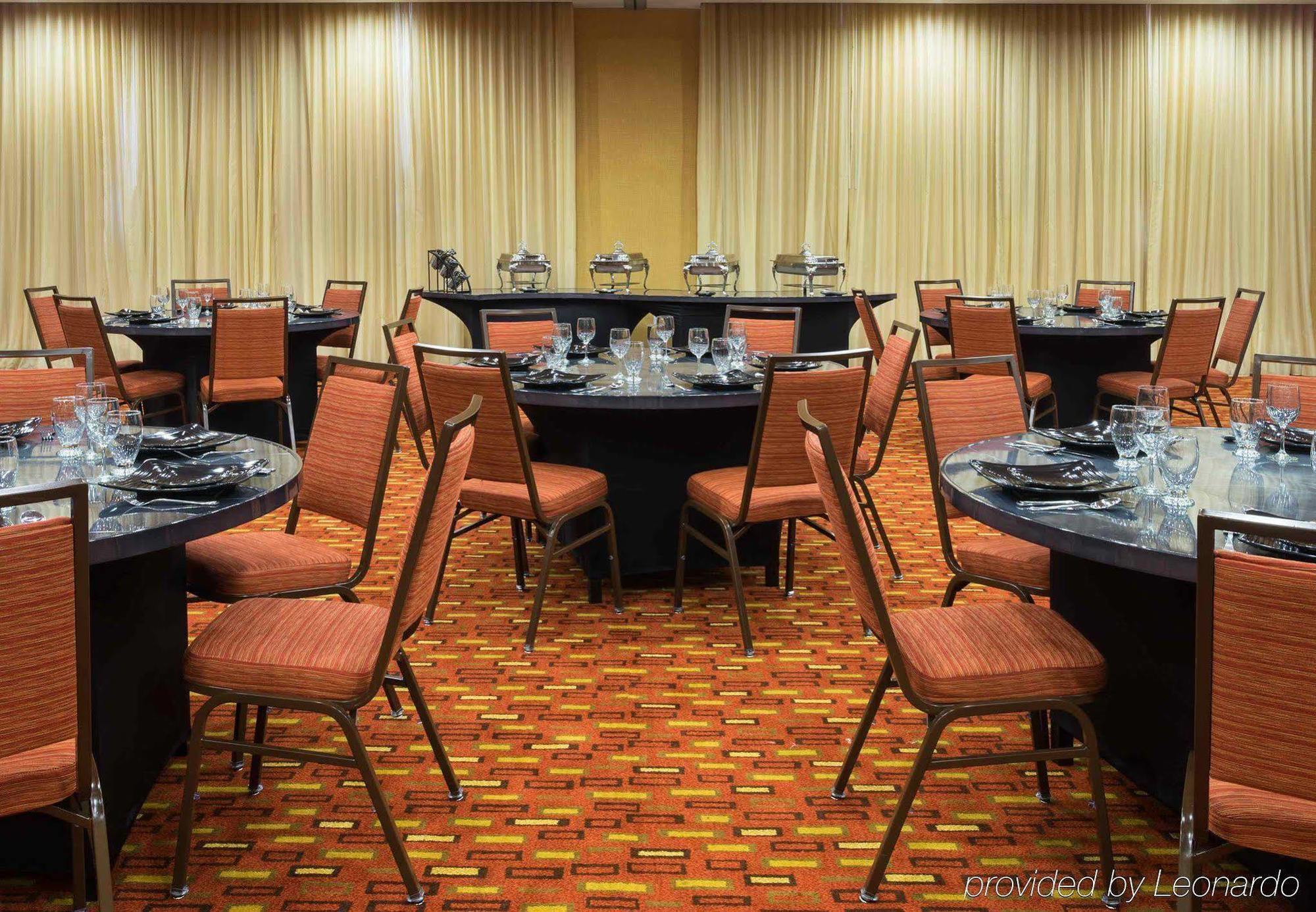 คอร์ตยาร์ด ฮุสตัน คิงวูด Hotel Kinwood ภายนอก รูปภาพ